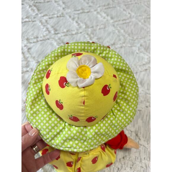 Strawberry Shortcake Talking Apple Dumplin Talking Doll - Picture 9 of 12